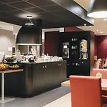 Ibis Centre Rive Gauche Mermoz Hotel