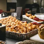 Отель Ibis Centre Rive Gauche Mermoz