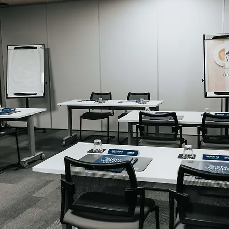 מלון Ibis Centre Rive Gauche Mermoz