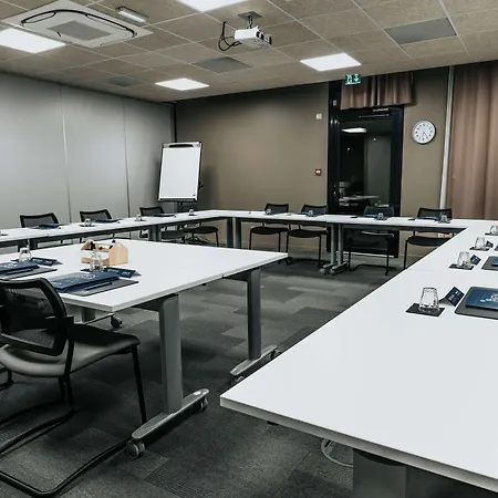 Отель Ibis Centre Rive Gauche Mermoz 3*