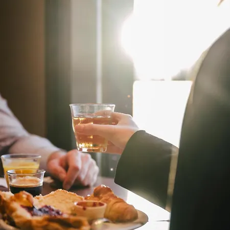 Hotel Campanile Mermoz 3*