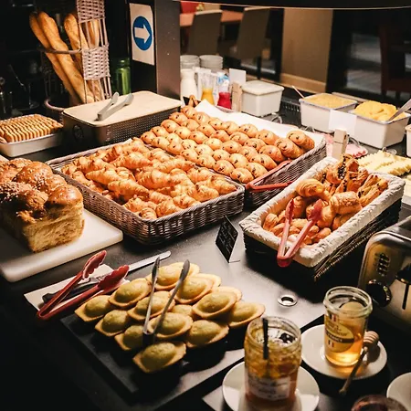 Ibis Centre Rive Gauche Mermoz 3* רואן