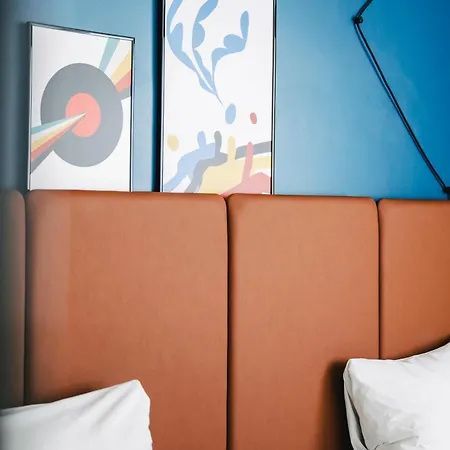 Hotel Campanile Mermoz 3*