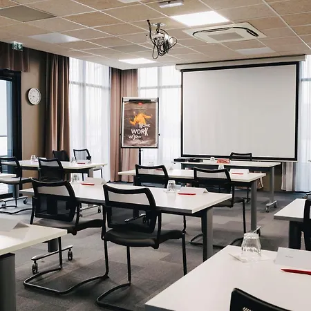 Ibis Centre Rive Gauche Mermoz 3* Руан