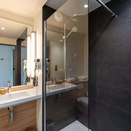 Ibis Centre Rive Gauche Mermoz
