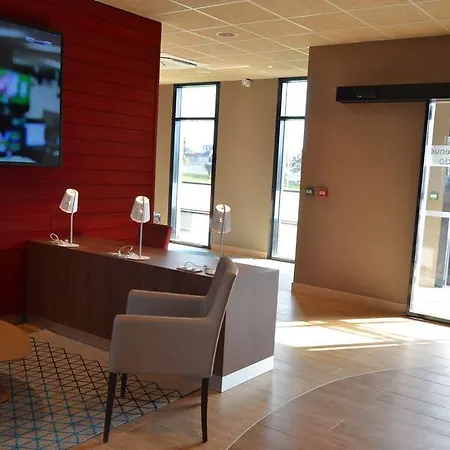 Hotel Ibis Centre Rive Gauche Mermoz 3*