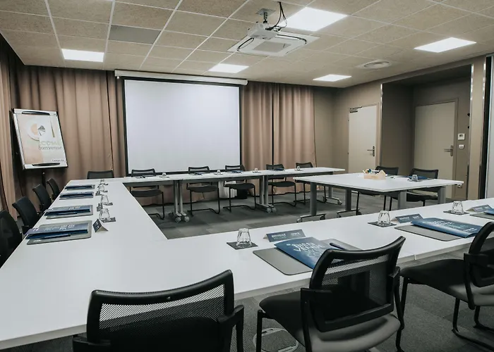 坎帕尼尔罗恩梅尔莫兹旅馆 3* 鲁昂