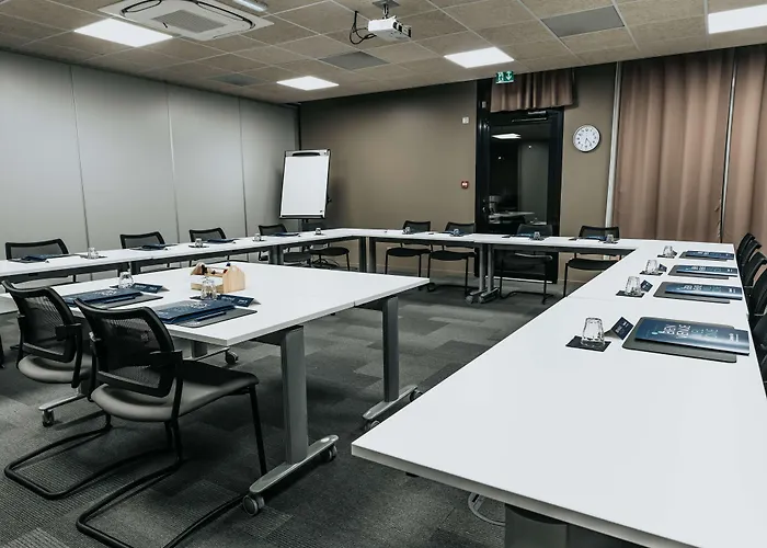 酒店 坎帕尼尔罗恩梅尔莫兹旅馆 3*