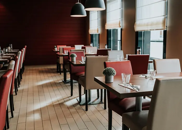 坎帕尼尔罗恩梅尔莫兹旅馆 3*