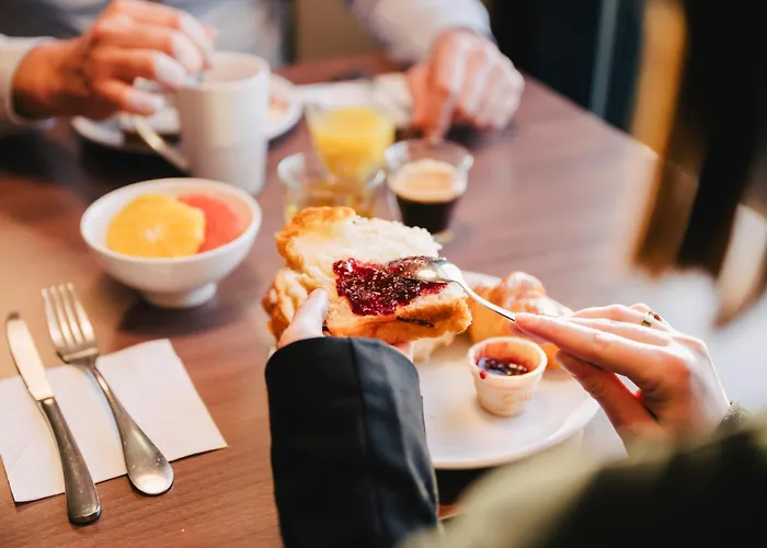 坎帕尼尔罗恩梅尔莫兹旅馆 3*