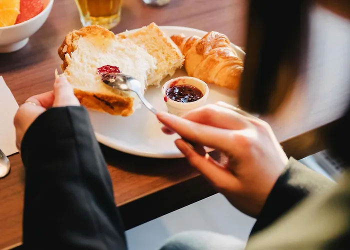 坎帕尼尔罗恩梅尔莫兹旅馆 3*