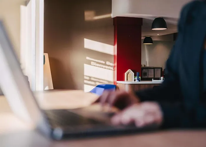 坎帕尼尔罗恩梅尔莫兹旅馆 酒店